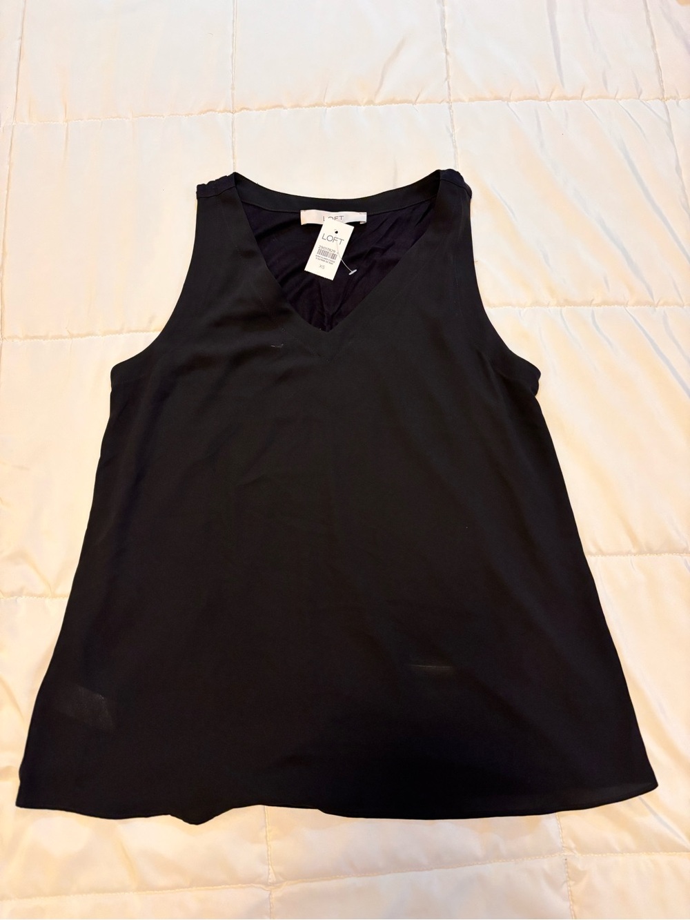 LOFT Black V-Neck Sleeveless Shell Top